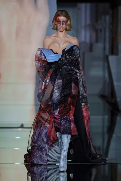 Look 24